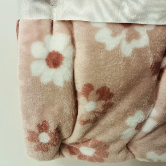 Adirondack Baby by Berkshire Baby Blanket Pinkish Brown White Floral Flowers - Picture 10 of 11